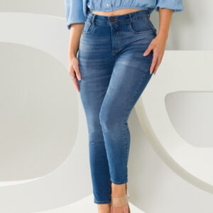 Compre 1 e Leve 3 Calça Jeans Modeladora + Bolsa Trançada Sarah